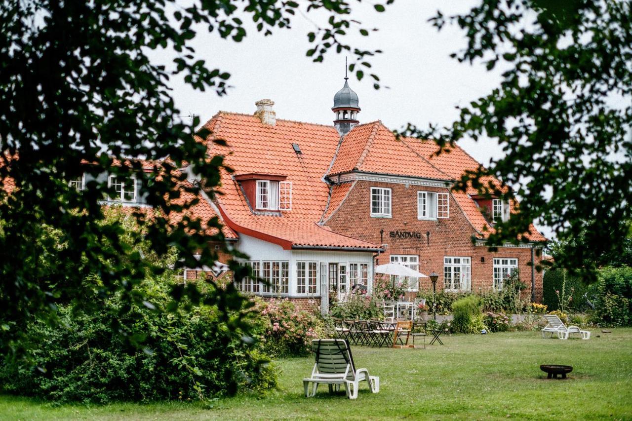Langebjerg Pension & Spisested Аллинге Экстерьер фото